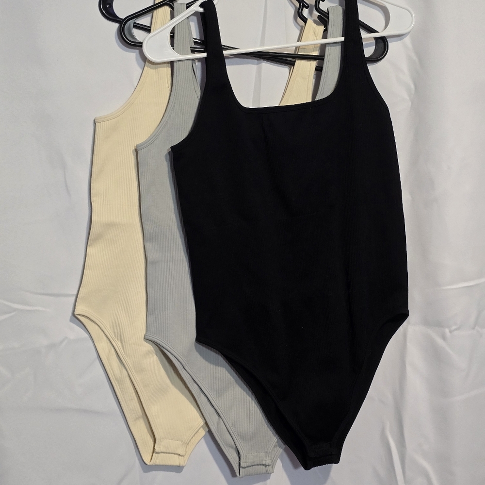OQQ XXL Sleeveless Body Suits - 3pk